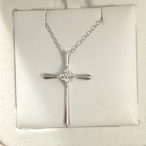 Elegant Silver Cross Pendant Necklace